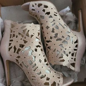 Jessica Simpson bootie heels